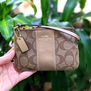 NWOT Coach Wristlet